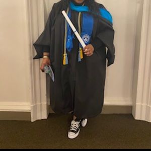 Oak Hall Masters Graduation Gown-EUC